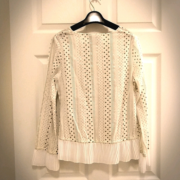 Very top - NWOT - Picture 5 of 7